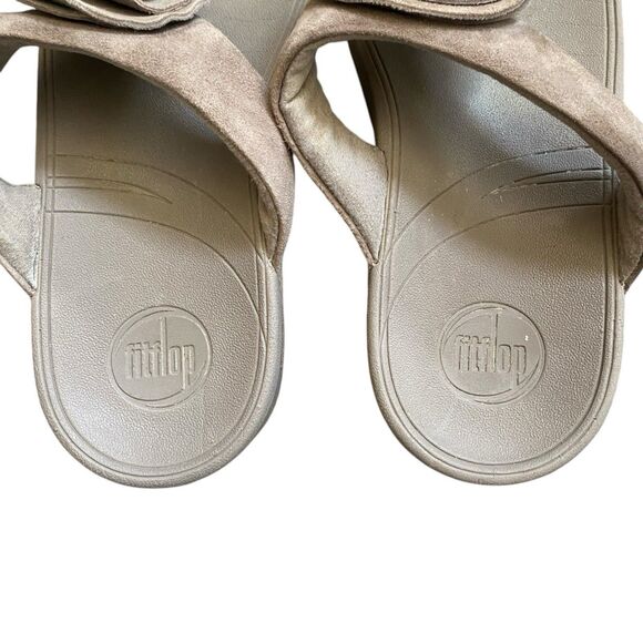 Fitflop Yoko Thong Sandals Sz 9 EU 41  Gray Floral Suede Wedge Beach Casual - Picture 4 of 9